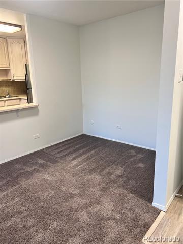 Foto del edificio - 9655 Center Ave