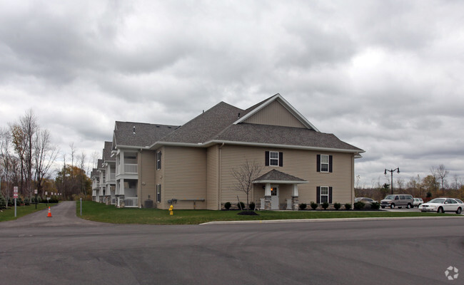 Building Photo - The Legends at North Ponds