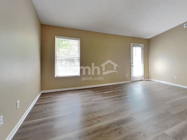 Foto del edificio - 19 Pond Ln