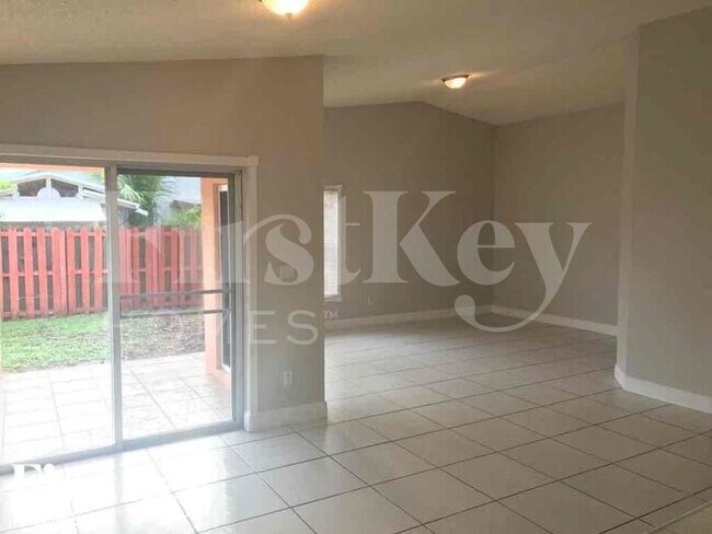 Building Photo - 25024 SW 128th Pl