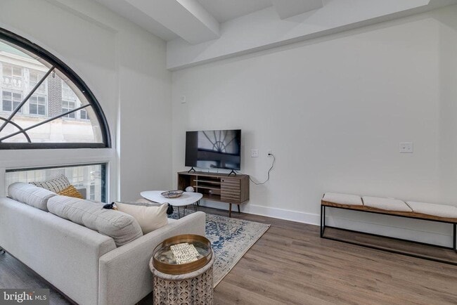 Building Photo - 150 S Independence Mall W