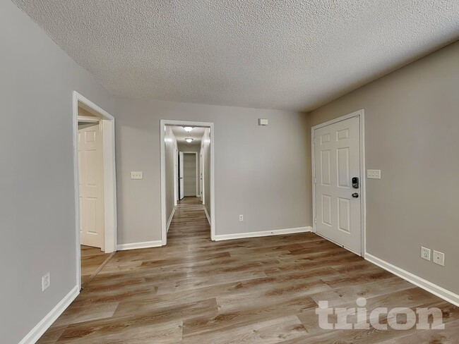 Building Photo - 73 Seagrave Ct