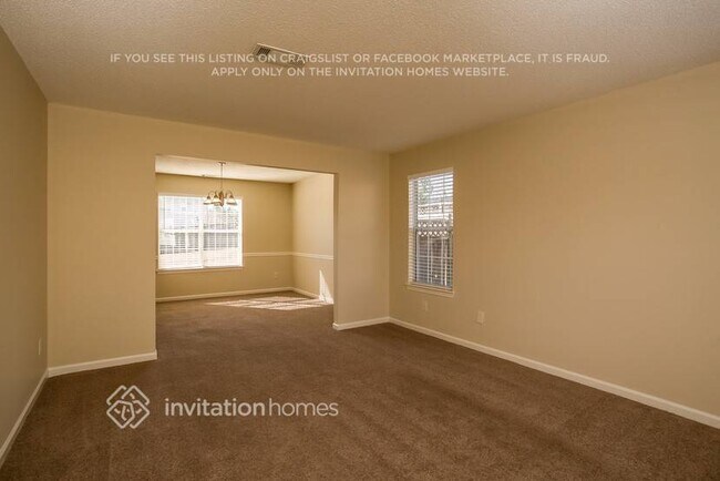 Foto del edificio - 572 Lakewater View Dr