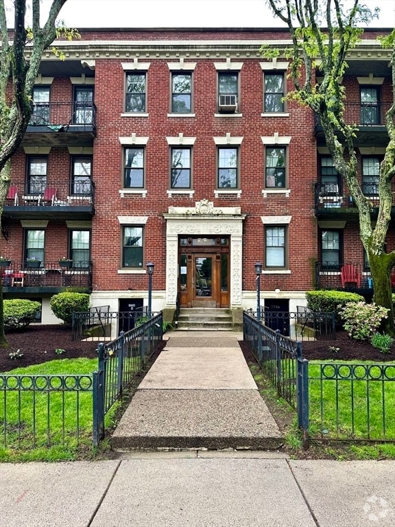 Building Photo - 1758 Commonwealth Ave
