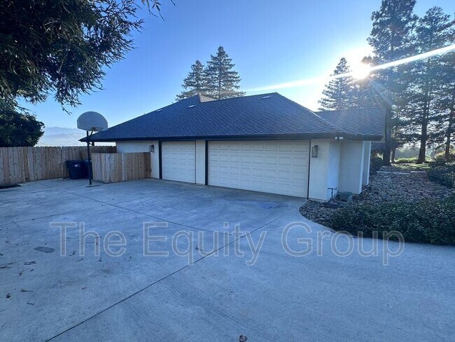 Building Photo - 531 High Sierra Dr