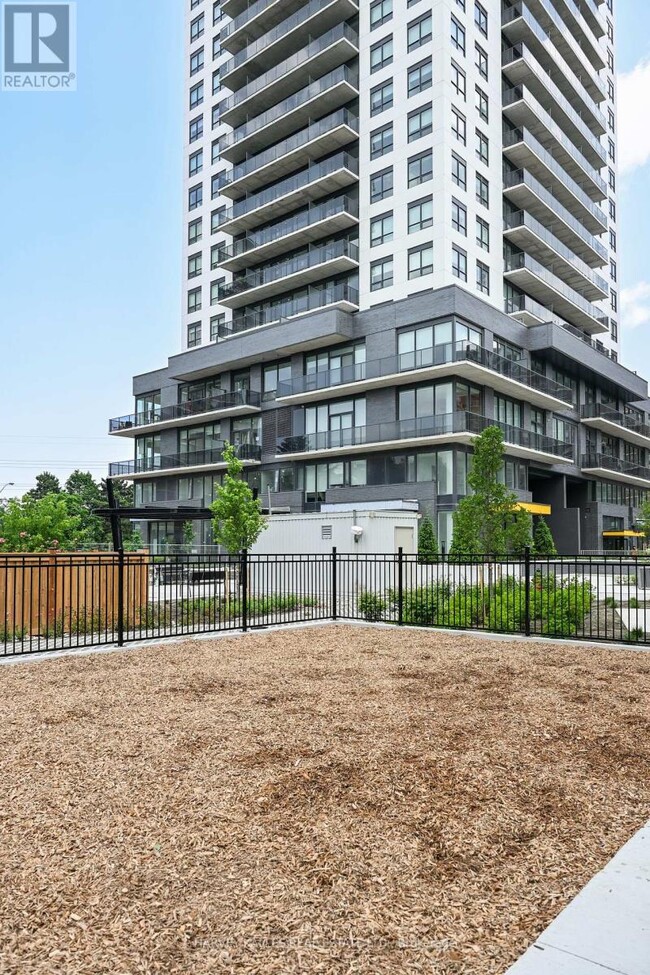 Building Photo - 100 Eastdale Ave