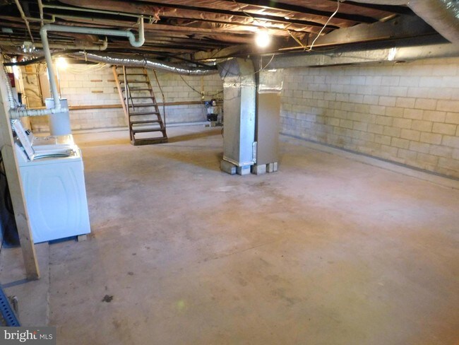 Building Photo - 794 Moose Lodge Rd