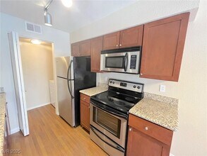 Building Photo - 2750 S Durango Dr