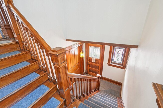 Foto del edificio - 1660 N Marshall St