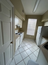 Building Photo - 9558 Lake Chase Island Way