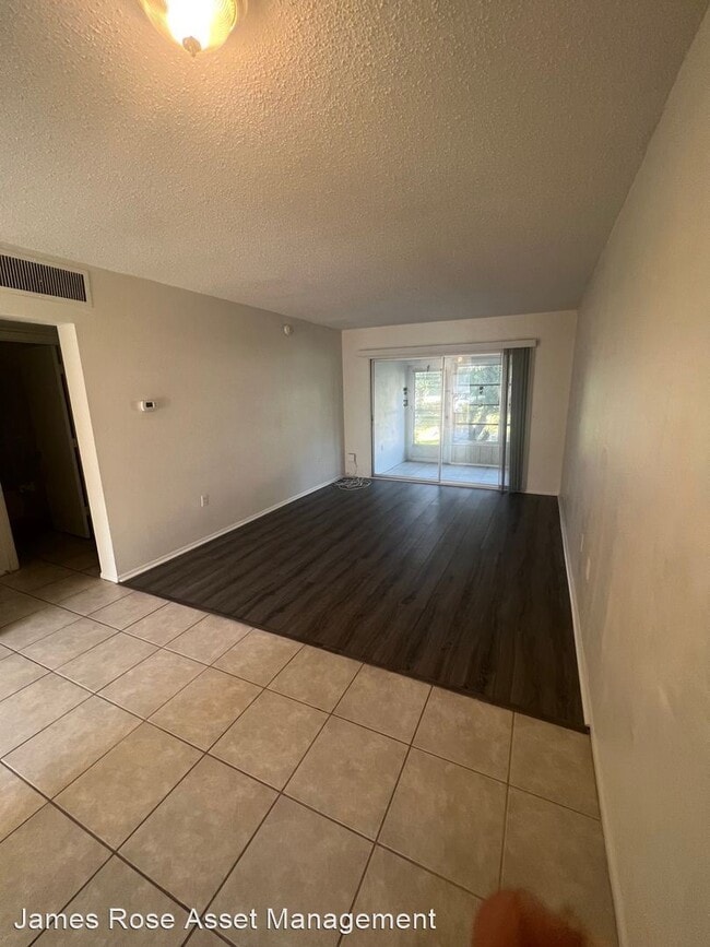 Building Photo - 1 br, 1 bath House - 2003 Greenbriar Blvd....