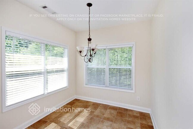 Building Photo - 134 Lynnfield Cir SE