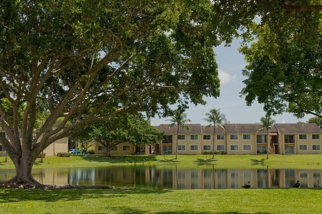 Colony Lakes Lake - Colony Lakes