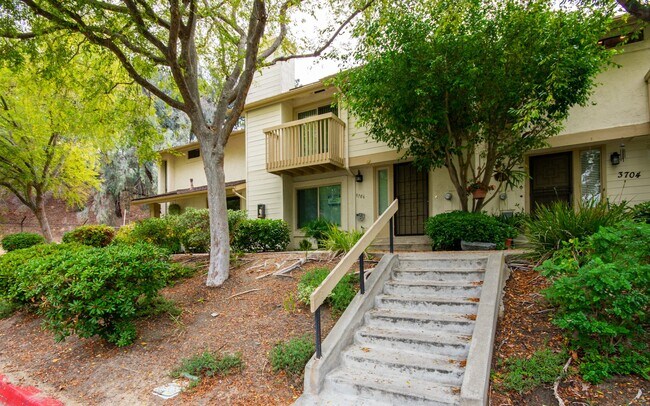 Building Photo - 3706 Yale Dr