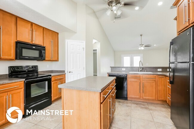Foto del edificio - 12133 Versailles St