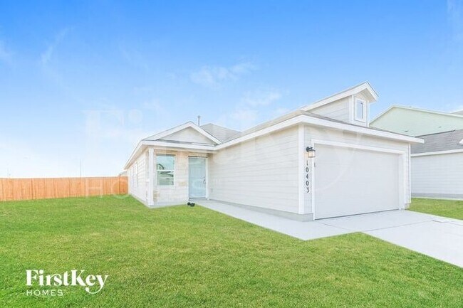 Foto del edificio - 10403 McClintock Dr