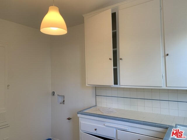 Foto del edificio - 1453 S Beverly Dr