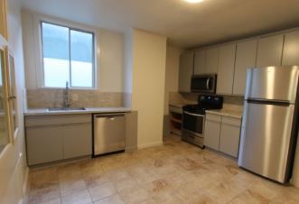 Fully Equipped Kitchen - 457 30th St