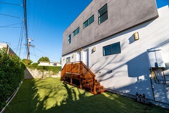 Building Photo - 1805 S Longwood Ave