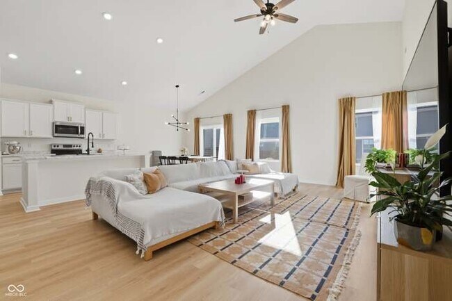 Foto del edificio - 4726 Amber Wood Ln