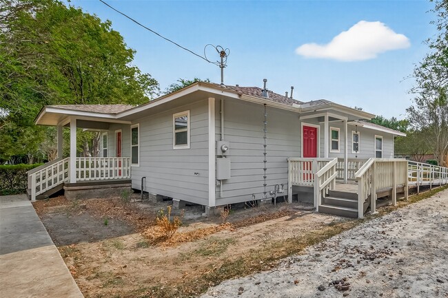 Building Photo - 6928 Apache St