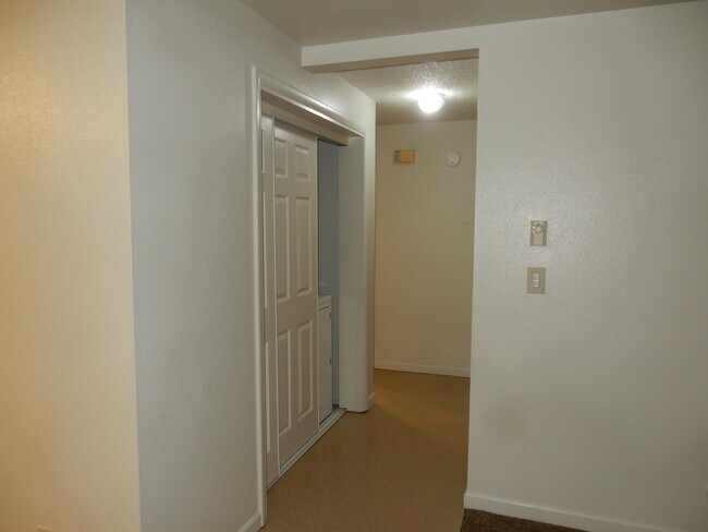 Foto del edificio - 1518 Sunrise Manor Way