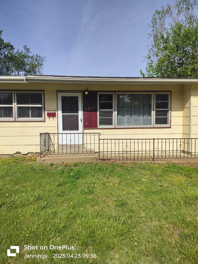 Primary Photo - 9013 Dever Dr
