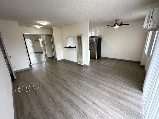 Foto del edificio - 3730 S Sepulveda Blvd