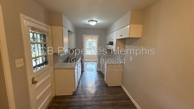 Foto del edificio - 3032 Queensgate Ave