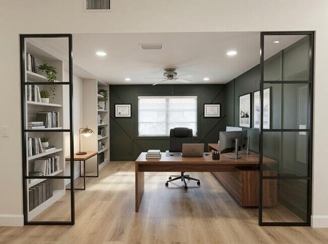 Foto del edificio - 6410 Royal Manor Cir