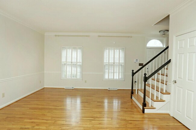 Foto del edificio - 1355 Gray Hawk Rd