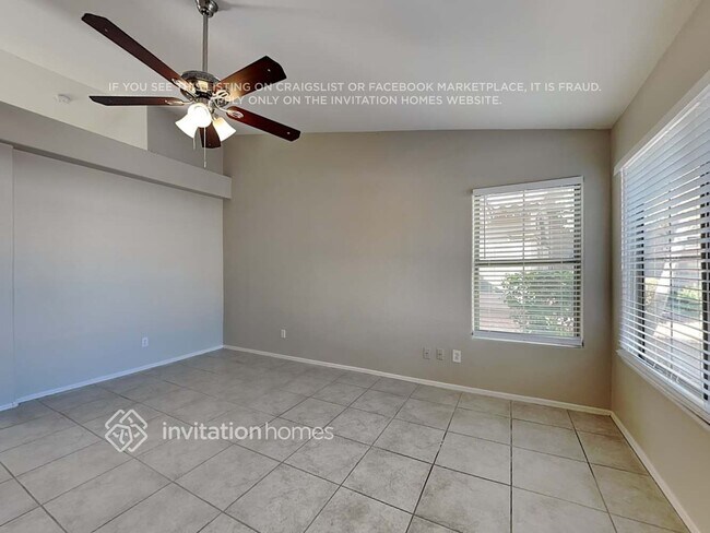 Building Photo - 1655 E Redfield Rd