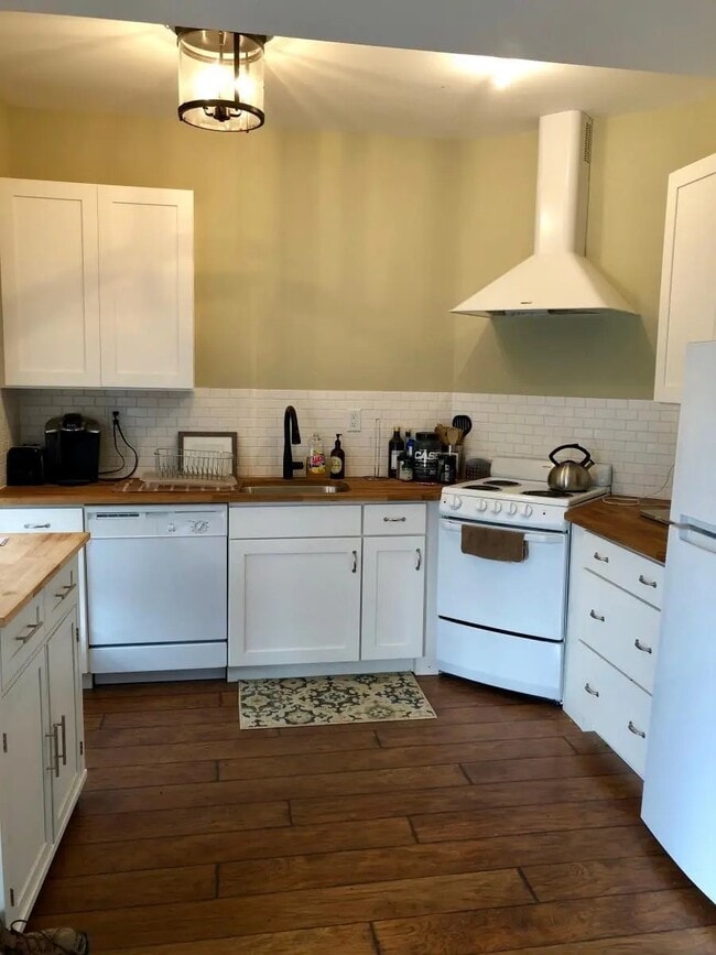 Building Photo - 4380 Mechums Depot Ln