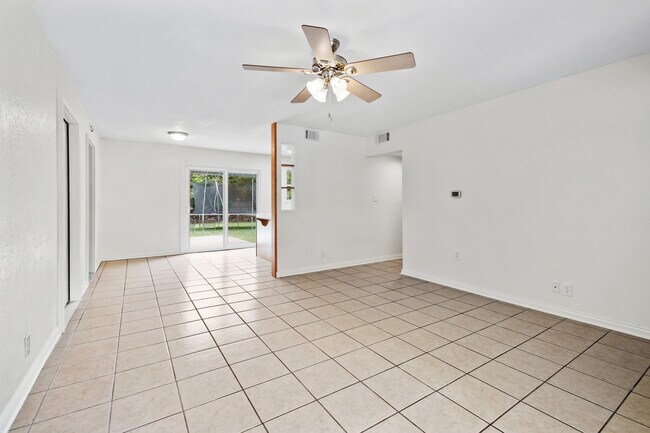 Foto del edificio - 850 W Kelley St