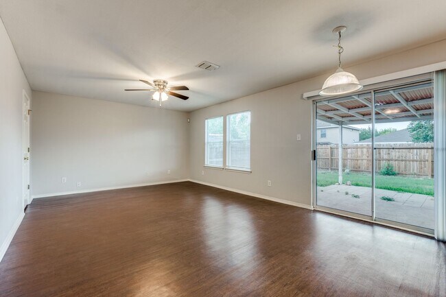 Foto del edificio - 4 bed 2.5 bath located in Wildhorse Subdiv...