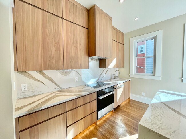 Building Photo - Modern, All New, High End 3BR/2BA Plus Den...