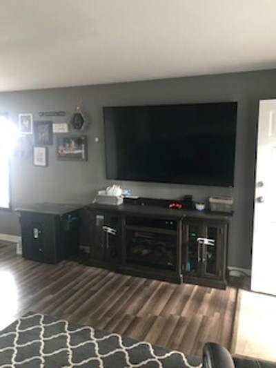Building Photo - 718 Buena Tierra Way