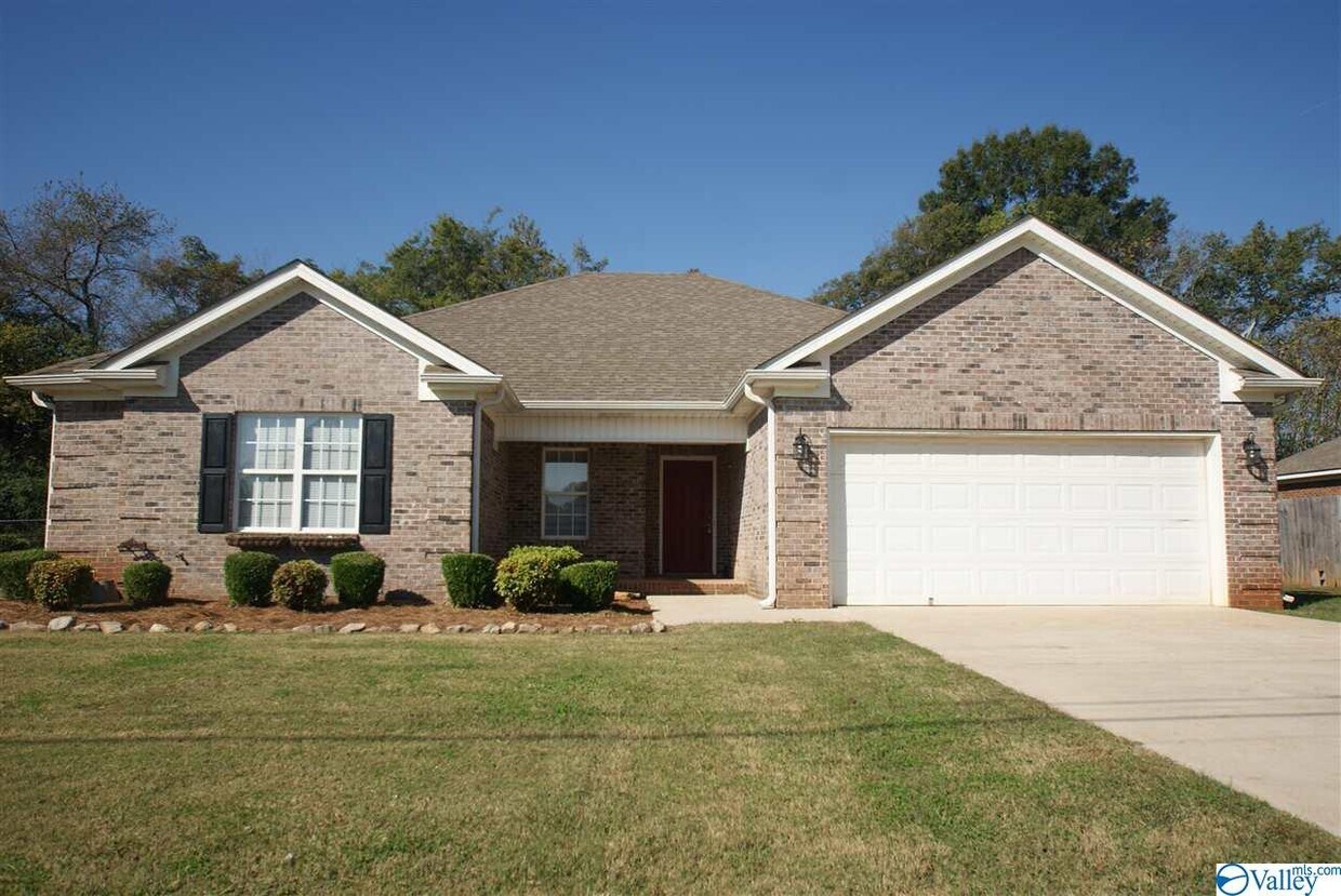 Primary Photo - 162 Hazel Trace