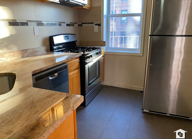 Building Photo - 372 Bay Ridge Ave