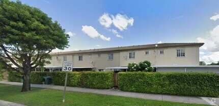 Building Photo - 11416 NW 93rd Ct
