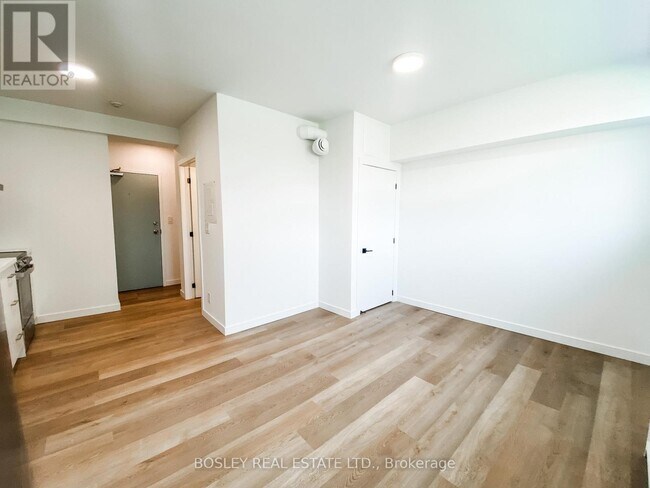 Building Photo - 11-11 Calvington Dr