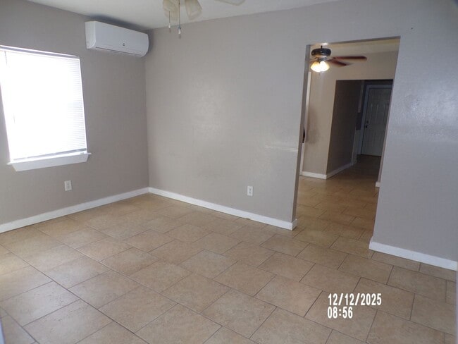 Building Photo - Great re-do