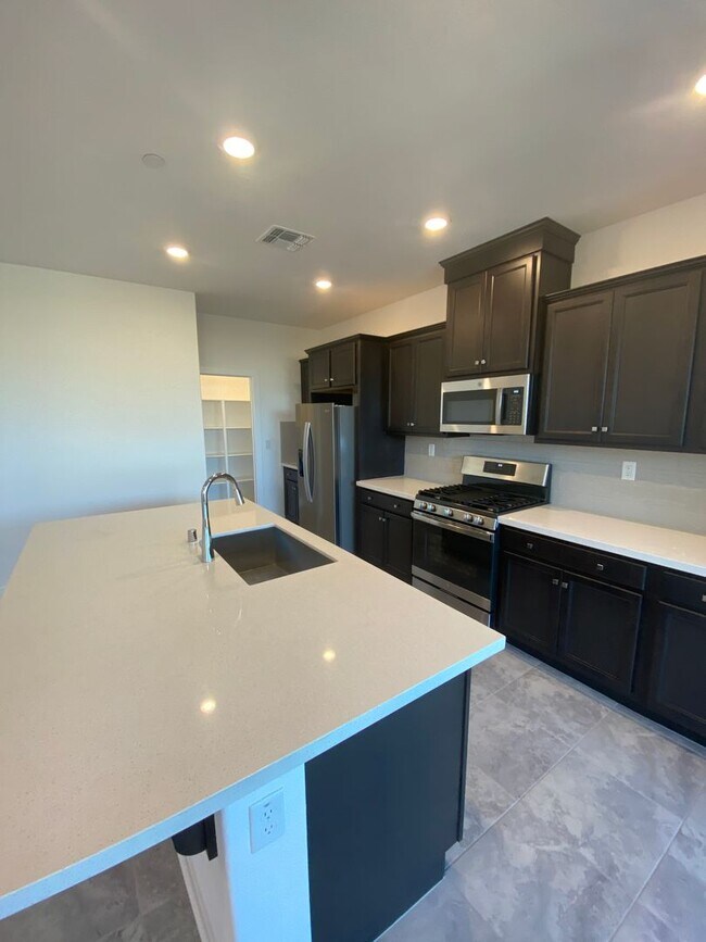 Foto del edificio - Single Story Home in Whitney Ranch with Ow...