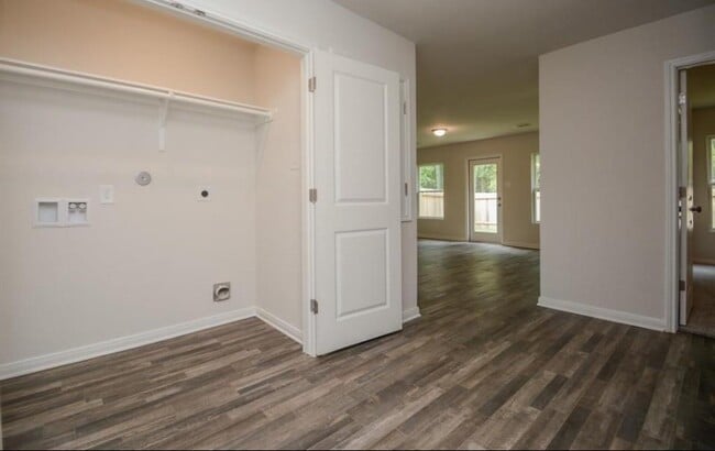 Building Photo - 15717 Del Norte Dr