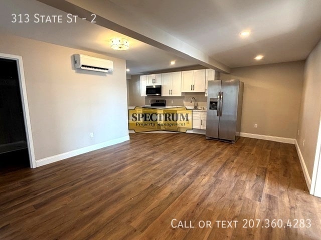 Building Photo - 313 State St