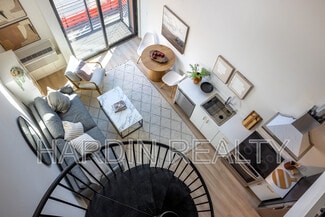 Building Photo - 500 16th St