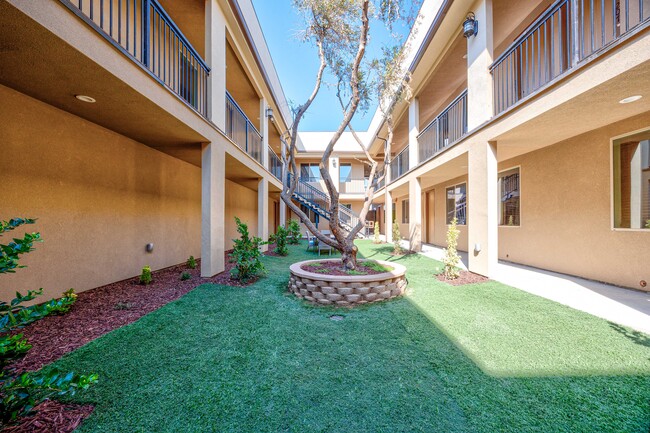 Building Photo - Linden Tree Apartments