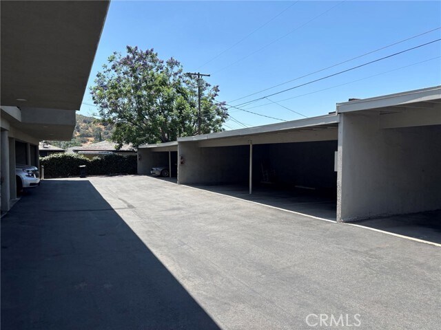 Foto del edificio - 657 Scott Pl