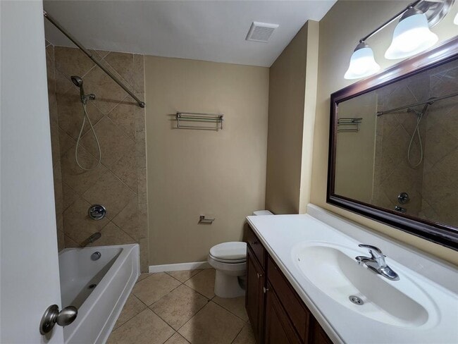 Building Photo - 7802 Marinette Dr