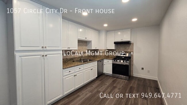 Building Photo - 1057 Circle City Dr